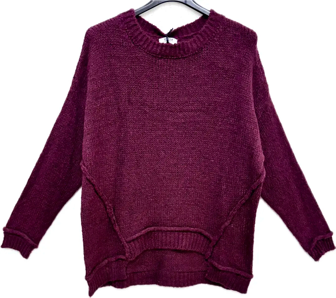 Langer Pullover mit Rundauschnitt