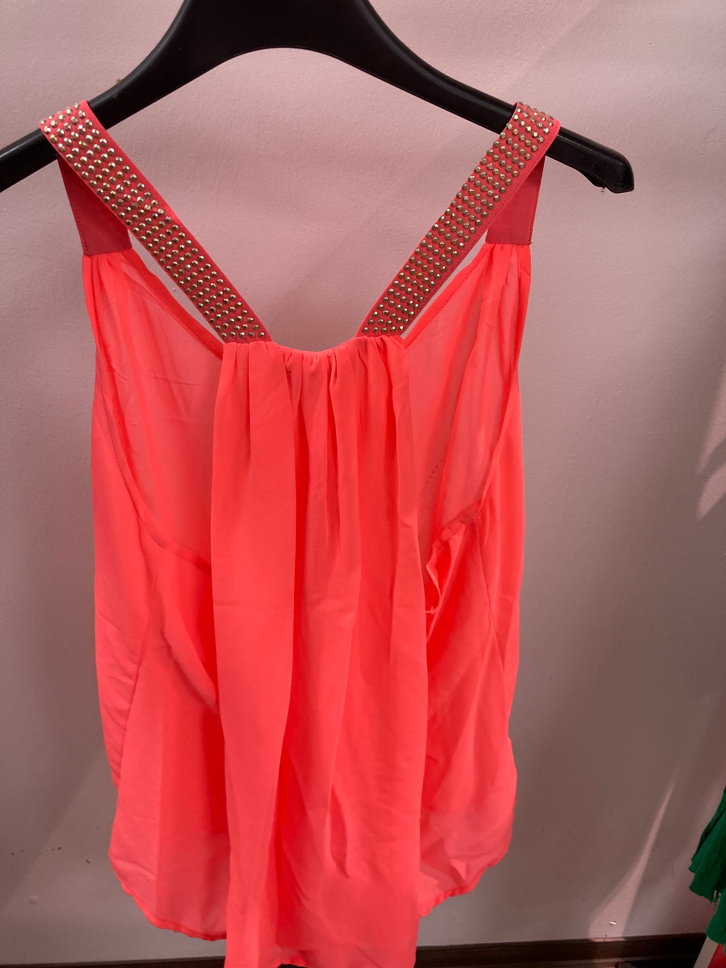 Top mit Glitzer an den Schultern