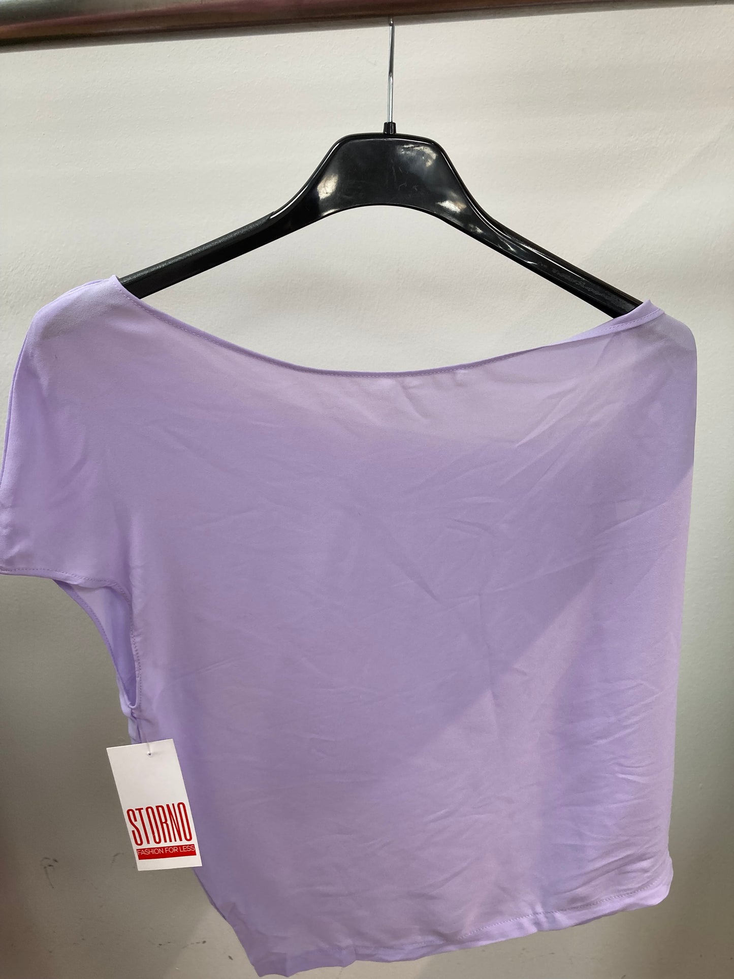 Top mit Knoten an der Schulter